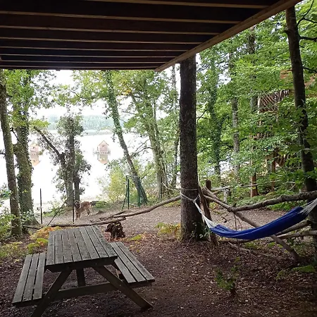 Les Au Bord Du Saint-Gérons